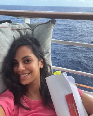 Collien Ulmen-Fernandes Instagram - Textlernend auf dem Weg in die Karibik!
☀️🌊🐟 Und ihr so?