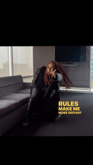 Comfort Fedoke Instagram - 🫅🏾Back to London 
•
🎶 @in.iko “ The Kings Affirmation” 
🕶️ by @hotfutures 
Clothes by @madebysociety.official 
Jacket @asos 

#trusttheprocess #londonlife #londonfashion #affirmations #speakyourtruth #hotelsession #goddess #gingerhair
