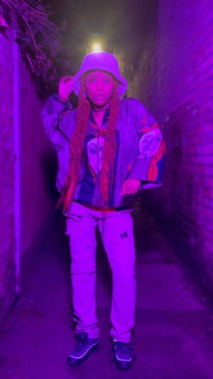 Comfort Fedoke Instagram - Late night mood … #NightOwlSessions 
•
🎶Dumelang
Song by @malome_vector 
•
#southafrica #Artist #dallasgrooves #southerngirl #trendingreels #trusttheprocess #training #freestyle #alley #nightowl