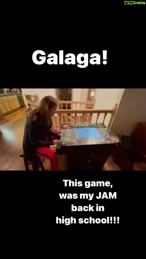 Constance Marie Instagram - Our vacation stay surprise? A Pac-Man & Galaga game inside our cabin!! My inner teenager was overjoyed!!! ✨🔥✨👾✨ #oldschool #videogames #Bigbear #BigBearLake #Saturday