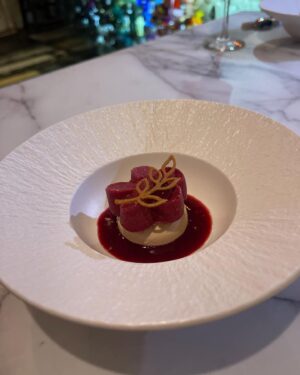 Coralie Delmarcelle Instagram - Restaurant dans un ancien avion ✈️🍽️🍛
@naohbangkok 

#restaurant #avion #bangkok #food #travel #originality #bangphlat #asiatique #japonaise #thai
