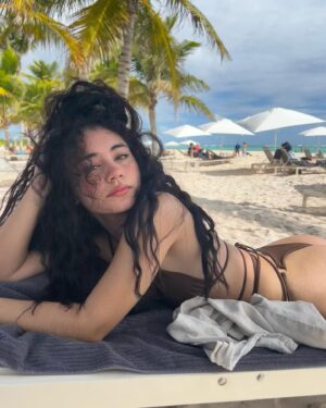 Corina Bradley Instagram - 🥥