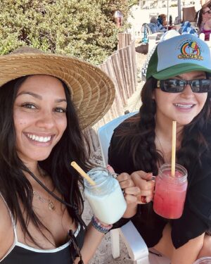 Corinne Foxx Instagram - thx September ❤️ here’s to more pup sightings in October 🐶🤞🏽