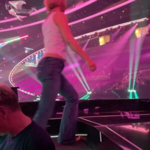Cornelia Jakobs Instagram - BTS ESC 

If you missed or forgotten : SONG IS OUT !!!!

💦I turn to you💦 link in bio ✨