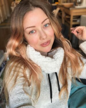 Cosondra Sjostrom Instagram - Northwest Weekends and Farmers Markets 🌱🤍