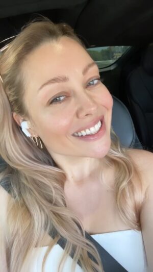 Cosondra Sjostrom Instagram - See ya soooooon 🤍🌎