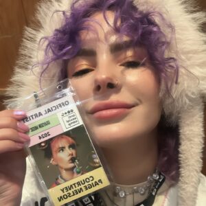 Courtney Nelson Instagram - Sorry I’ve been MIA, sleep deprived but I’ve been having the time of my life with @antisocialcamp ✨👀

Sad it’s almost over but SO excited to keep connecting with everyone I met & hear the final creations of what I’ve made here! 

NYC I love you 💕 

#nyc #antisocialsocialclub #antisocialcamp #songwriting #music #musician #fyp