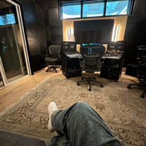 Courtney Nelson Instagram - Yesterday was a dream come true 🤩

Thank you @warnerchappellmusic for having us and letting me create a cute AF banger for my project 💅🏻 probably the dirtiest song I’ve written for my project—->swipe to hear a sneak peak… 

#session #studio #newmusic #comingsoon