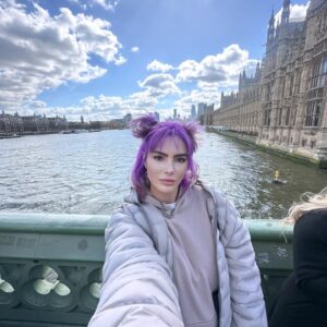 Courtney Nelson Instagram - A little bit of life in .5 since I’m solo traveling and don’t have an instagram boyfriend 🫡🥲

#solotravel #solotraveler #exploremore #eurotrip #fyp