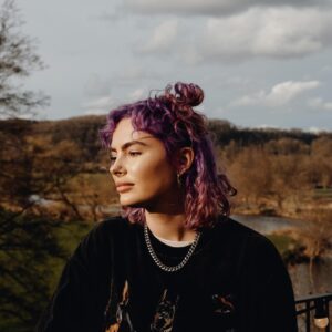 Courtney Nelson Instagram - Another day of making hit songs in the most beautiful place I’ve ever been to @durbuymusic 🎶

Photo: @borisiwanow 

#belgium🇧🇪 #durbuy #songwriter #popsongs #music #newmusic #fyp