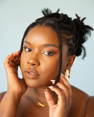 Courtney Taylor Instagram - A face card, you hear me! Editorials AND Headshots ??!! Hit the jackpot with @darshaezamariphoto 👌🏾👌🏾
Hair: @mitchellcantrellbeauty 
MUA: @zazaxobeauty