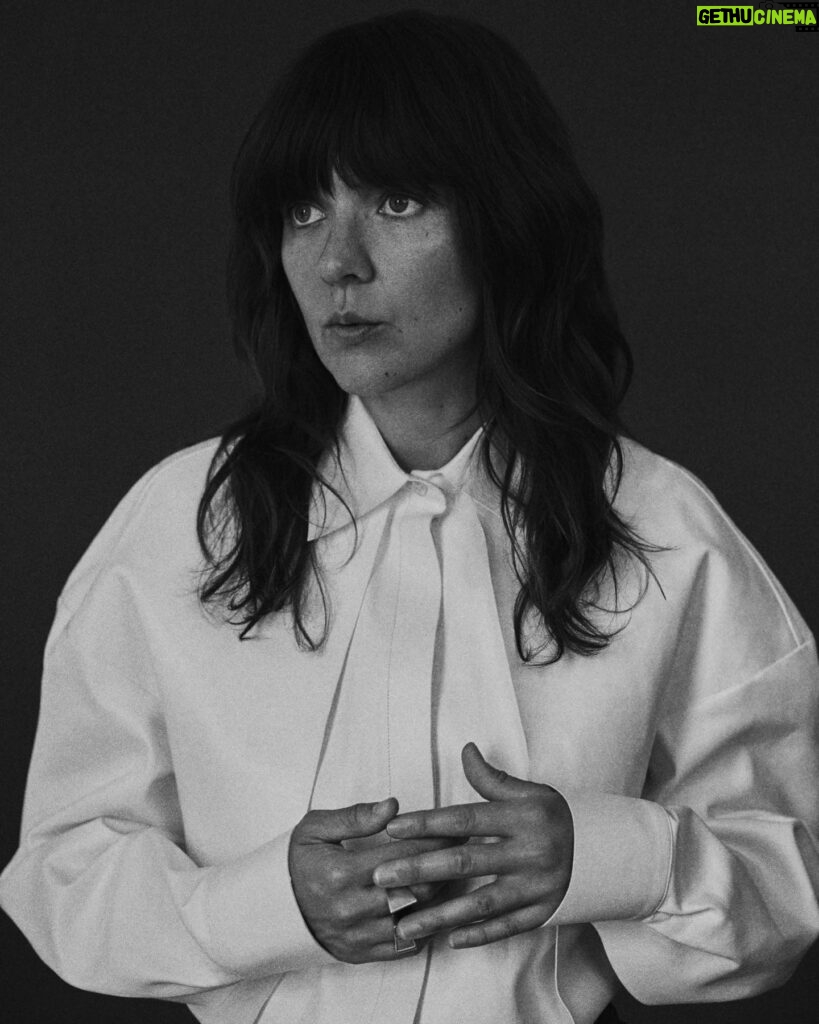 Courtney Barnett Instagram - @FlauntMagazine 25th anniversary edition 💎 Photographed by @Andi.Elloway Styled by @SoareeStylist wearing @alexandermcqueen Written by @SpeckHero Article at www.flaunt.com Hair @JuanitaLyon using @Oribe Makeup @AmyChance
