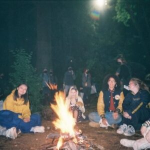 Courtney Eaton Instagram - YELLOWJACKETS FINALE!!