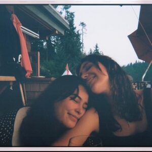 Courtney Eaton Instagram - YELLOWJACKETS FINALE!!