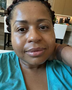 Courtney Kemp Agboh Instagram - Answering a request for my skin care routine— here you go! Absolutely #nospon 
1) Hard workout;
2) In the shower: @sundayriley Ceramic Slip Cleanser;
3) Out of the shower but still with wet skin, @naturabisse Vitamin C Soufflé Mask;
4) Remove and follow with @naturabisse Vitamin C Micellar Water and @farmacybeauty Deep Sweep Pore Cleaning Toner
5) @sundayriley B-Nice
6) @sundayriley Good Genes
7) Mix of @sundayriley CEO Glow and UFO Oils. I get acne like I’m sixteen years old;
8) @sundayriley CEO Afterglow
9) @ogee Under Eye Balm
9) @supergoop Glow Screen in Golden Hour
I added some @anastasiabeverlyhills Brow Wiz but that’s it. 

An alternative list:
1) @neutrogena Pink Grapefruit Wipes
2) @neutrogena Deep Clean Cream Cleanser
3) @clinique Clarifying Lotion #3
4) @theordinary Lactic Acid Serum; @theordinary Ethylated Ascorbic Acid Serum
5) @clinique clinique Moisture Surge or @neutrogena Hydro Boost
6) Your oil-free sunscreen of choice, but if you use either of the Vitamin C or Lactic Acid serums I suggest above, you can’t just rely on the sunscreen in your foundation, if you wear any. It’s not enough and you need that extra layer. 
Thanks for coming to my Tired Mommy Ted Talk.