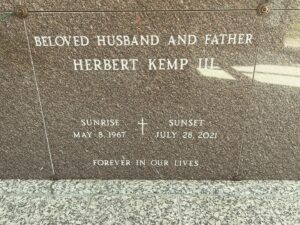 Courtney Kemp Agboh Instagram - Brother, I went to sit with you today. Although I know your spirit is everywhere, being near you was holy. 

You were the best big brother on the planet. I hope you felt my love when you were here. I hope you feel it now. 

Since you left us, two years ago today, I will never be the same. 

I will never be the same. 

God help me focus on the gift, not the loss. 

#sometimesitsnowsinjuly
