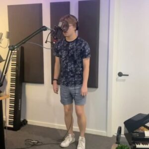 Cozi Zuehlsdorff Instagram - HAPPY “THAT SPECIAL” RELEASE DAY

@joe_serafini_ , thank you for letting @matthewtishler and I witness your MAGIC and write this tune with you ♥️ one of the loveliest people I know. You really are That Special. 🥲

Slide 1) listen we’re HSM kids we’re GONNA do a freeze-frame jump 
2) ♥️
3) Joe singing “I know my feet” 2 seconds before losing his footing
4) Matt giving me crap for filming bts 🙄😇
5) the more obsessed with you I am the meaner I get apparently 
6) WHAT IF I AM I YAM I YAM
7) ☺️