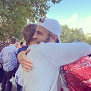 Cressida Bonas Instagram - Wow watching the marathon today was amazing and quite emotional... People coming together running for a cause they feel passionate about. Especially after these covid times it was really special to see. So proud of my husband who was running for @jamesplaceuk a suicide prevention charity set up in memory of his brother James. His time was a mega 3:27. Woop woop!!❤️❤️❤️ #jamesplace #londonmarathon2021