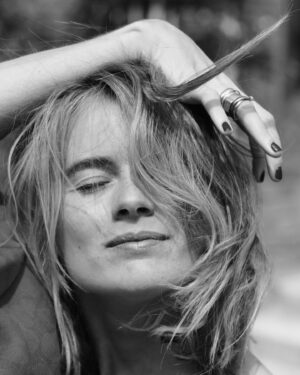 Cressida Bonas Instagram - 7 days - 7 feelings 🤡 📸 - @misanharriman @georgiana.anstruther_sculpt 🤸‍♂️