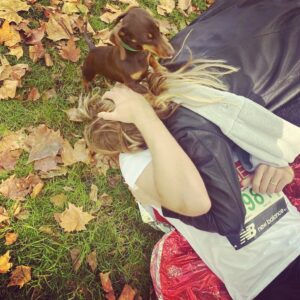 Cressida Bonas Instagram - Wow watching the marathon today was amazing and quite emotional... People coming together running for a cause they feel passionate about. Especially after these covid times it was really special to see. So proud of my husband who was running for @jamesplaceuk a suicide prevention charity set up in memory of his brother James. His time was a mega 3:27. Woop woop!!❤️❤️❤️ #jamesplace #londonmarathon2021