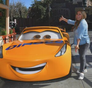 Cristela Alonzo Instagram - I’m @disneyland (well @californiaadventurepark and I got to see me!!! Like looking in a mirror! #Cruztela #CruzRamirez