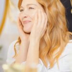 Cristiana Capotondi Instagram - Golden experience Golden hair Finalmente ho domato e rigenerato i miei capelli grazie alla nuova linea Molecular Bond Repair di Pantene ❤️ @capellipantene #pantenebondrepair #adv #hairgoals #panteneregenerationevent