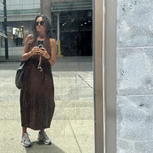 Cristina Saavedra Instagram - Cinco días. Tres países. Me han perdido una maleta. Me la han devuelto. He perdido una chaqueta. La he encontrado. Todo sigue bien. 😎 July ‘23 Around The World
Vancouver