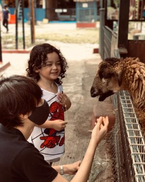 Cristina Suzanne Instagram - Our little family ❤️

📸 @mfaizzakaria 

#ipoh