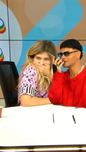 Cristina Boscá Instagram - @cristinabosca le hace la ENTREVISTA MÁS INCÓMODA a @abrahammateo 🫣😂
👀 ¿se imaginaba algo el cantante?
#andaya #los40 #emboscada #abrahammateo #broma #humor
