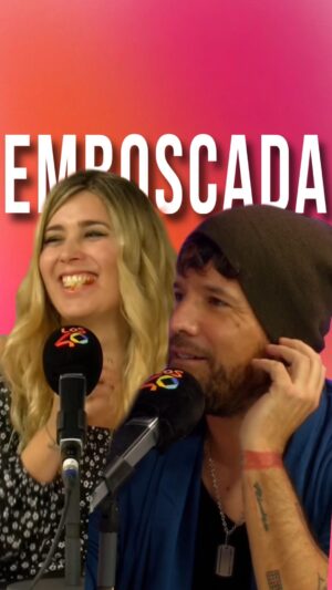 Cristina Boscá Instagram - @cristinabosca la hace LA ENTREVISTA MÁS INCÓMODA a @pablolopezmusic 👀😂
👉🏽¿qué te parece? 
#andaya #los40 #EmBoscada #pablolopez