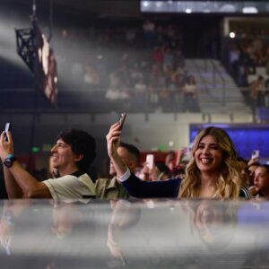 Cristina Boscá Instagram - Qué noche tan bonita! 🥹 #LOS40PrimaveraPop @los40spain 

Vaya fotones @jorgeparis1 👏👏👏👏🙌