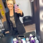 Cristina Pardo Instagram - Recibiendo clases de @nuriarocagranell para hacer fotos sin poner el móvil en toda la cara y sin que la cara parezca una torta de El Casar.