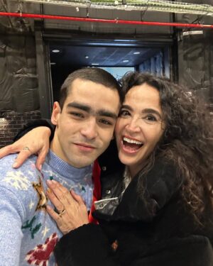 Cristina Rodríguez Torres Instagram - El final del rodaje de @elitenetflix 🥲Uno de los mejores proyectos de mi vida! 👏👏👏 Gracias a @zetastudiosprod por la plena confianza ❤️Gracias a Los creadores Carlos Montero y Dario ❤️Gracias al primer director @_ramonsalazar  y a todos los que le siguieron ❤️Gracias a mi productor ejecutivo @rubengol❤️gracias a @diegobetancor ❤️ Gracias a mi director de producción Alvaro Sánchez Bustos ❤️ Gracias a nuestro súper guionista @jaimevaquin ❤️Gracias a mi SÚPER EQUIPO DE VESTUARIO @barbaruski @miranda_lujan_ @jesusdlossa @crismartinalique @marichelolaila @ruthchercoles @andoni_pc @_albaalopez_  @marina_eguiluz @lunirel @m3ryl_ @raulmadridmanso y a todos los compañeros con los que he trabajado en estos 8 años ❤️Y gracias a los actores por haberme dejado jugar con vosotros. SOMOS Y SEREMOS UNA FAMILIA❤️ Os admiro tanto @netflixes @netflix