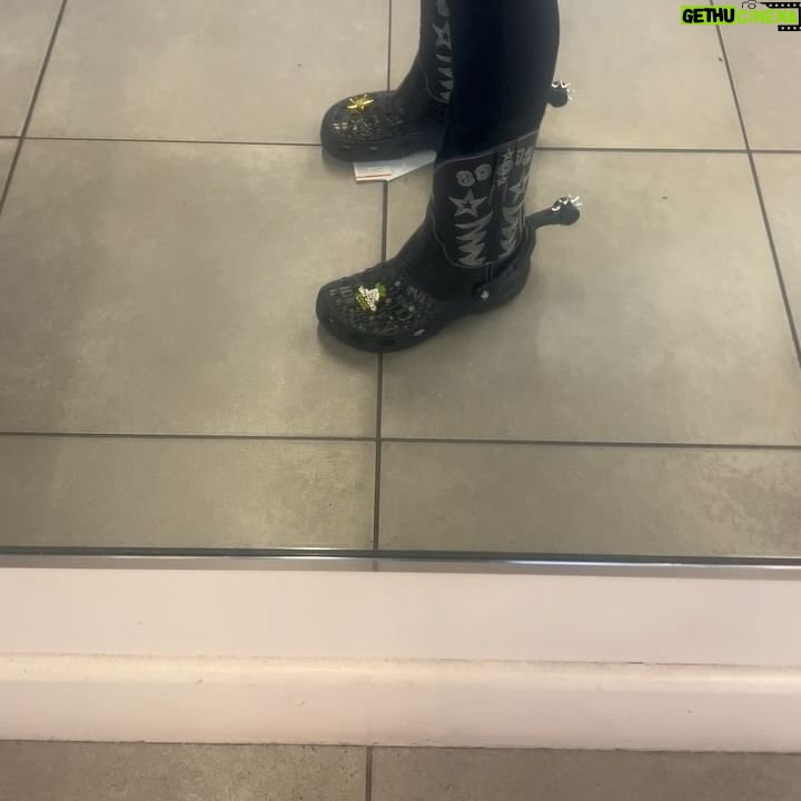 Cristina Scabbia Instagram - That day I went in a store and tried Crocs cowboy boots. Yay or nay?