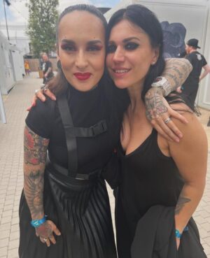 Cristina Scabbia Instagram - Happy happy happy birthday to my gorgeous sister in metal.
Your talent and presence are inspiring 🖤🎂
Enjoy the celebrations , Pisces Queen! 
@tati_booyakah
