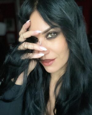 Cristina Scabbia Instagram - The strange feeling of feeling empty and full at the same time.
It’s all about balance, milady.