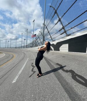 Cristina Scabbia Instagram - Today playing at @welcometorockville at the international @nascar speedway.
It is HOT outside but I missed you so much Florida 🖤

Guess the temperature down here 👇