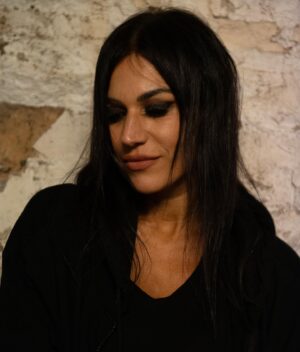 Cristina Scabbia Instagram - After so many years posing for pictures and I still didn’t learn to not to look a little awkward.
And I honestly like this.

Thank you for these shots, @silviapaveri 🖤