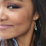 Crystal Kay Instagram - フラワーフェスin瀬谷🌹🌺 すごい盛り上がり＆ファミリーそしてアットホームでした✨屋台とか色々で、本番前ちょっとタコライスと牛たん串食べたり、こういう感じ大好きｗ．風強くてちょいと寒かったけど、みんなで上げーになって温まれたね🙌🏻♥️最後には花火まで上がって😍素敵な時間をありがとう‼️ 春っぽい感じで @msgm そして可愛すぎるピアスは@messika だお⭐