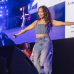 Crystal Kay Instagram - ハマフェス165💙今年も忘れられないステージとなりました✨横浜は相変わらず最高でした👏🏾👏🏾👏🏾最高なオーディエンス、ヴァイブス、ダンシングでした✨一緒にロックしてくれてありがとう‼️そしてオーディションで勝ち抜いてきたダンサーズ、キッズダンサーズもほんとによく頑張ってくれました👏🏾最高にかっこよかったよ！！ありがとう‼️こんなにも大人数にも関わらず全てやっちゃう @nazuki_08 ほんとにありがとう🫂一人ひとりの思いが詰まったステージで一緒にパフォーマンスしていてとてもパワーを感じました🔥 すべての人に感謝です✨ 来年もあのステージでみんなに会えるのを楽しみにしています🙋🏾‍♀️ 📸 @daikinakamuraphotography Fit: @marcjacobs