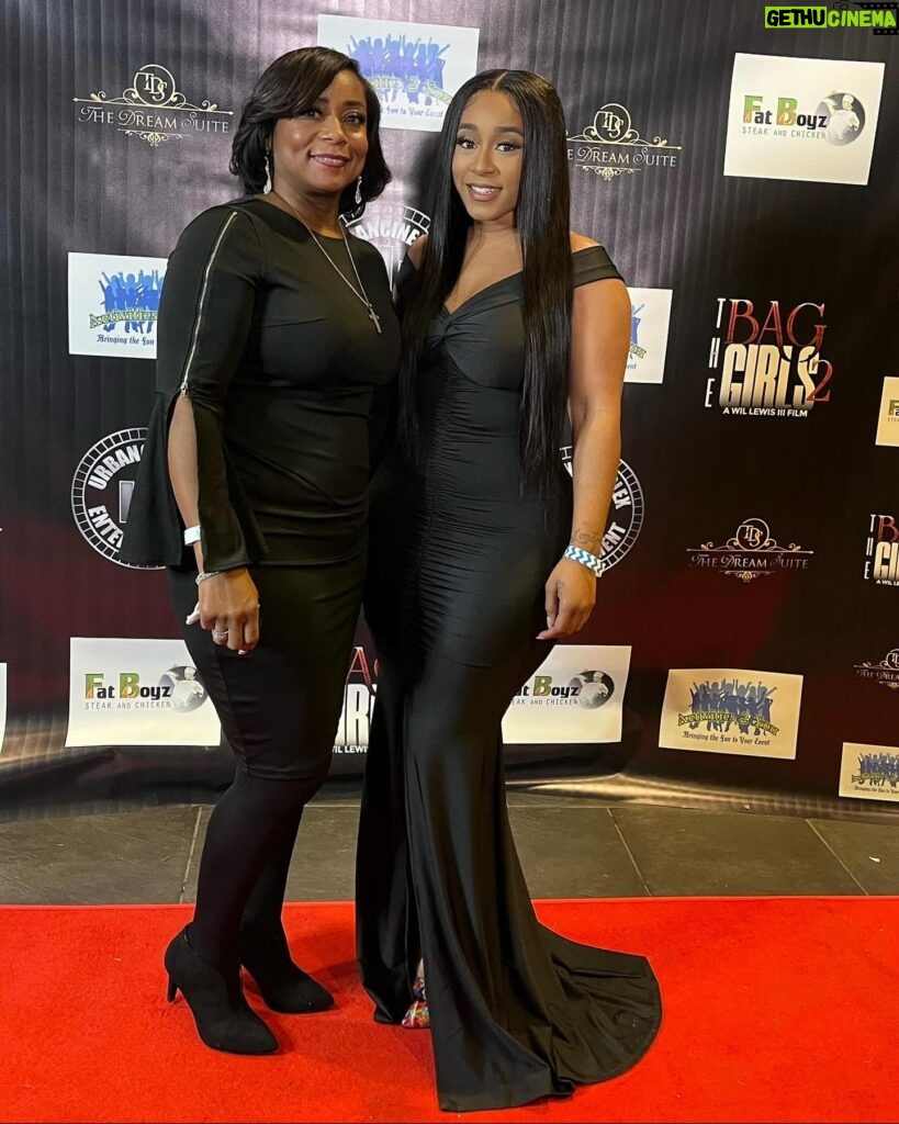 Crystal The Doll Instagram - I got my Momma❤️❤️ and I’m so blessed to have her!!! I love you mommy you the 🐐 & I learned this mommy thing from you 🤞🏽❤️ I got you for Life momma 💐💐💐💐 Happy Mothers Day #idontowncopyrightstothemusic