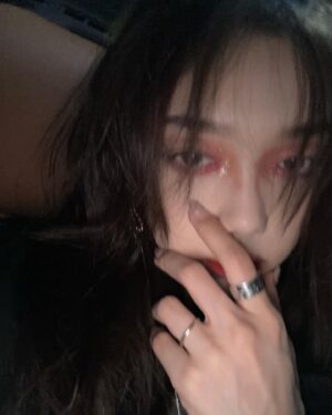 Curley G Instagram - 🎵screws loose