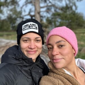 Cush Jumbo Instagram - Sister Time 💕 Happy Birthday @sarah_rawle14 & what a laugh we had @champneysspas Tring 💅 😴 ❤️