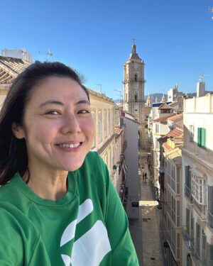 Cynthia Koh Instagram - Completed the sound healers  diploma course and have landed in Malaga with my luggage delayed. In the past I would have been so upset but now I view circumstances with a more positive approach. Instead of dwelling in the past… find a way to navigate towards a more rewarding future. So here I am in Malaga, appreciating the beautiful view from my apartment and celebrating life. 
#dontsweatthesmallstuff 
#noluggagenoproblem 
#malaga