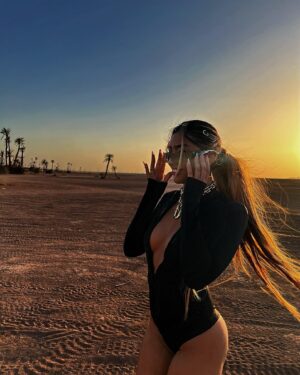 Cynthia Makhoul Instagram - Out of darkness.