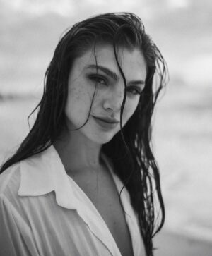 Débora Ozório Instagram - 🌈
