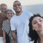 Débora Ozório Instagram - Quando se vive mais do que cabe no tempo do relógio ❤️