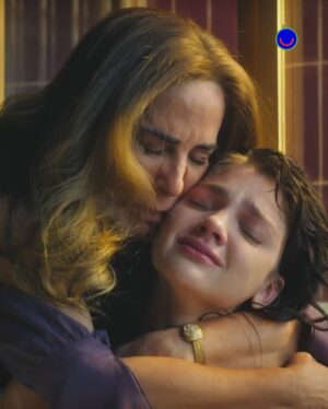 Débora Ozório Instagram - [Alerta de conteúdo sensível] #TERRAEPAIXÃO 📺 Irene acolhe Petra e pede perdão à filha por, segundo ela, não tê-la protegido dos abusos. Ao lado da mãe, a jovem se dá conta de sua coragem: “Eu enfrentei aquele homem. Eu fui mais forte do que ele”.

*Para denunciar abuso sexual, infantil e qualquer outra violação aos Direitos Humanos que ocorrem com você ou outra pessoa, o número de telefone 100 está disponível 24 horas por dia.

*Violência contra a mulher é crime. Ligue 180 e denuncie.
