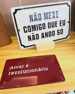 Débora Ozório Instagram - Quando se vive mais do que cabe no tempo do relógio ❤️