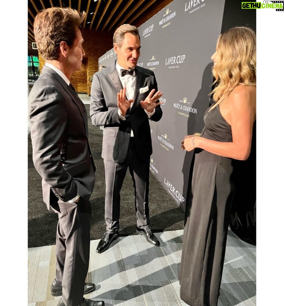 Daisy Fuentes Instagram - Last night Richard performed at Laver Cup Opening Night Gala. Wonderful time had by all. 🎾 @therichardmarx #rogerfederer #johnmcenroe #billgates #davidfoster #lavercup